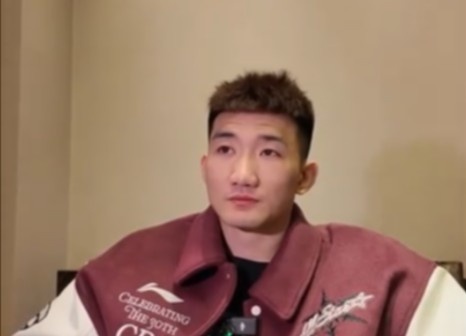  咋形容你和王博的關(guān)系？孫銘徽：像家人 他訓(xùn)練&生活中很照顧我們