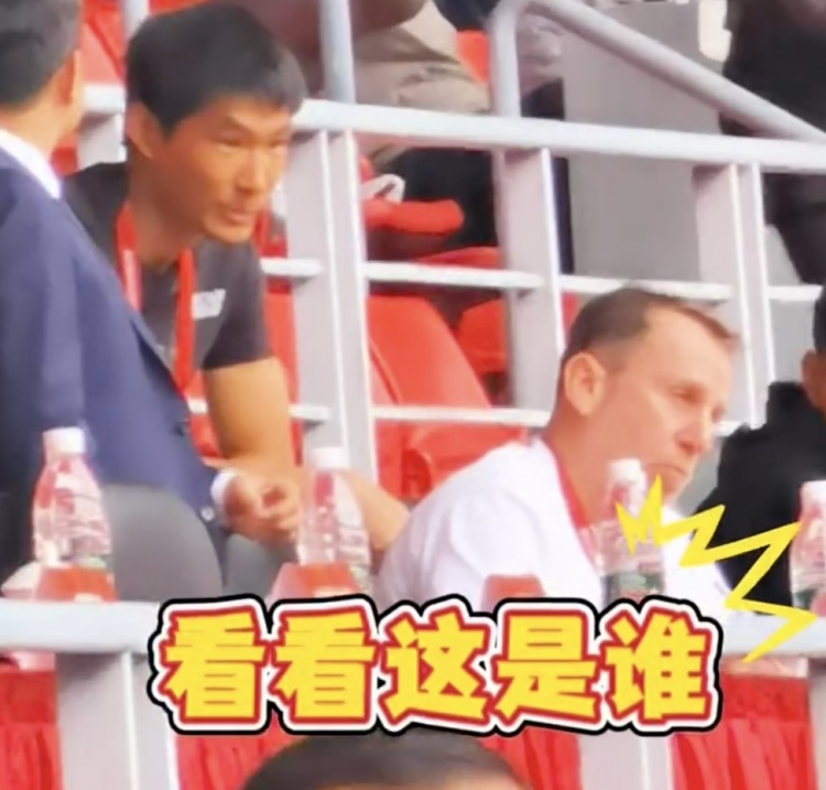  久爾杰維奇現(xiàn)身鹽城，現(xiàn)場觀看中國U22國足vs韓國