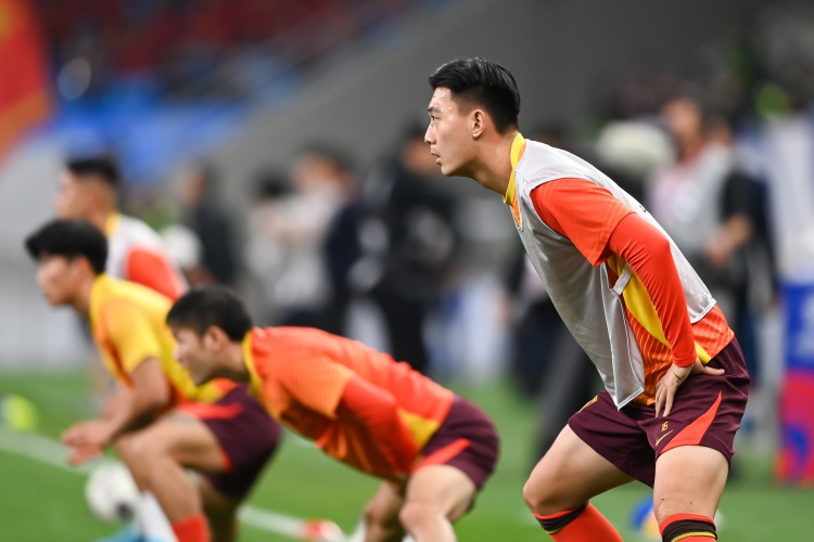  足球報(bào)：張玉寧、蔣圣龍均有不同程度傷病，伊萬(wàn)未讓在熱身賽出場(chǎng)
