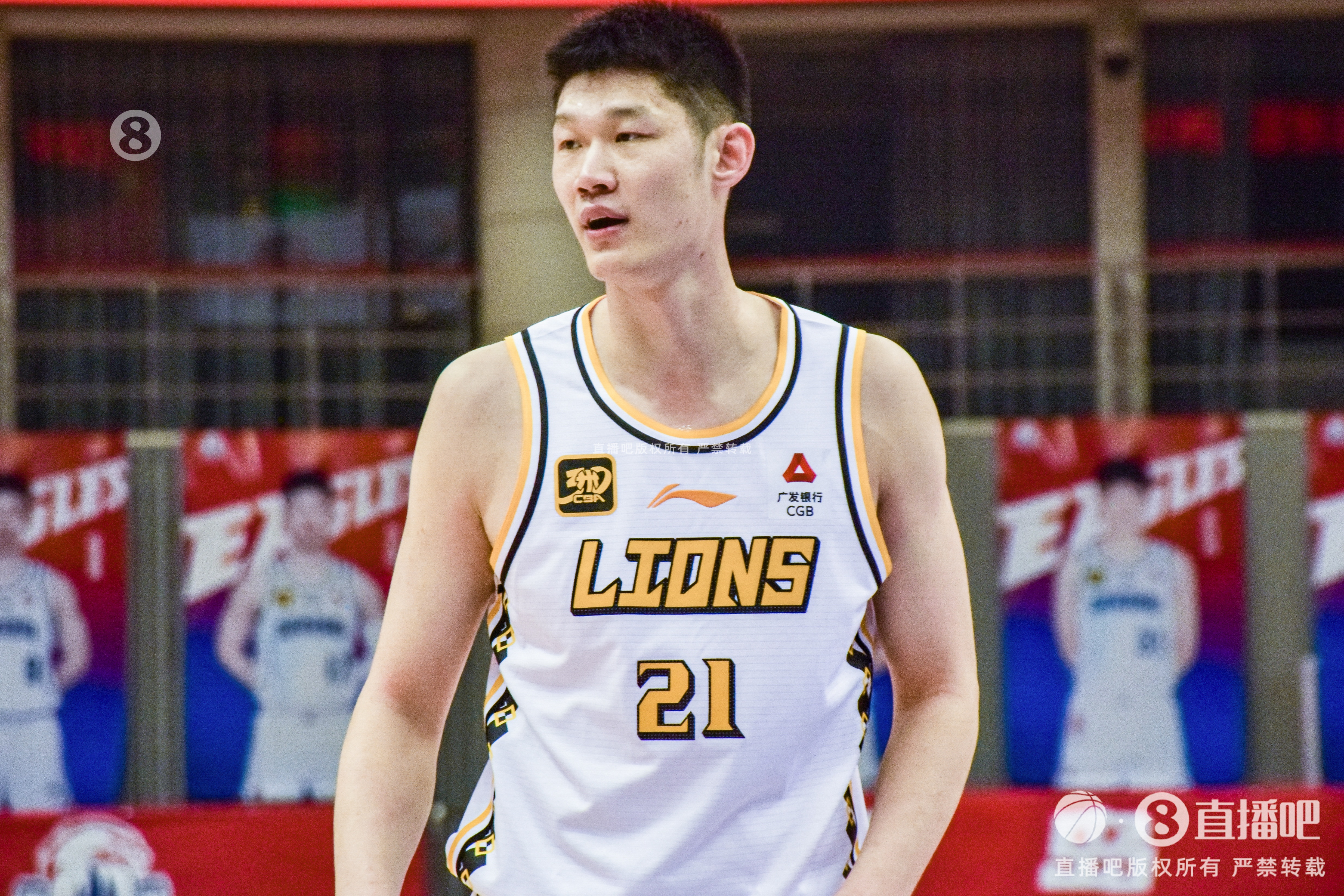  15僅中4！孔德昕：孫銘徽傷缺 胡金秋打出了生涯最低效一戰(zhàn)