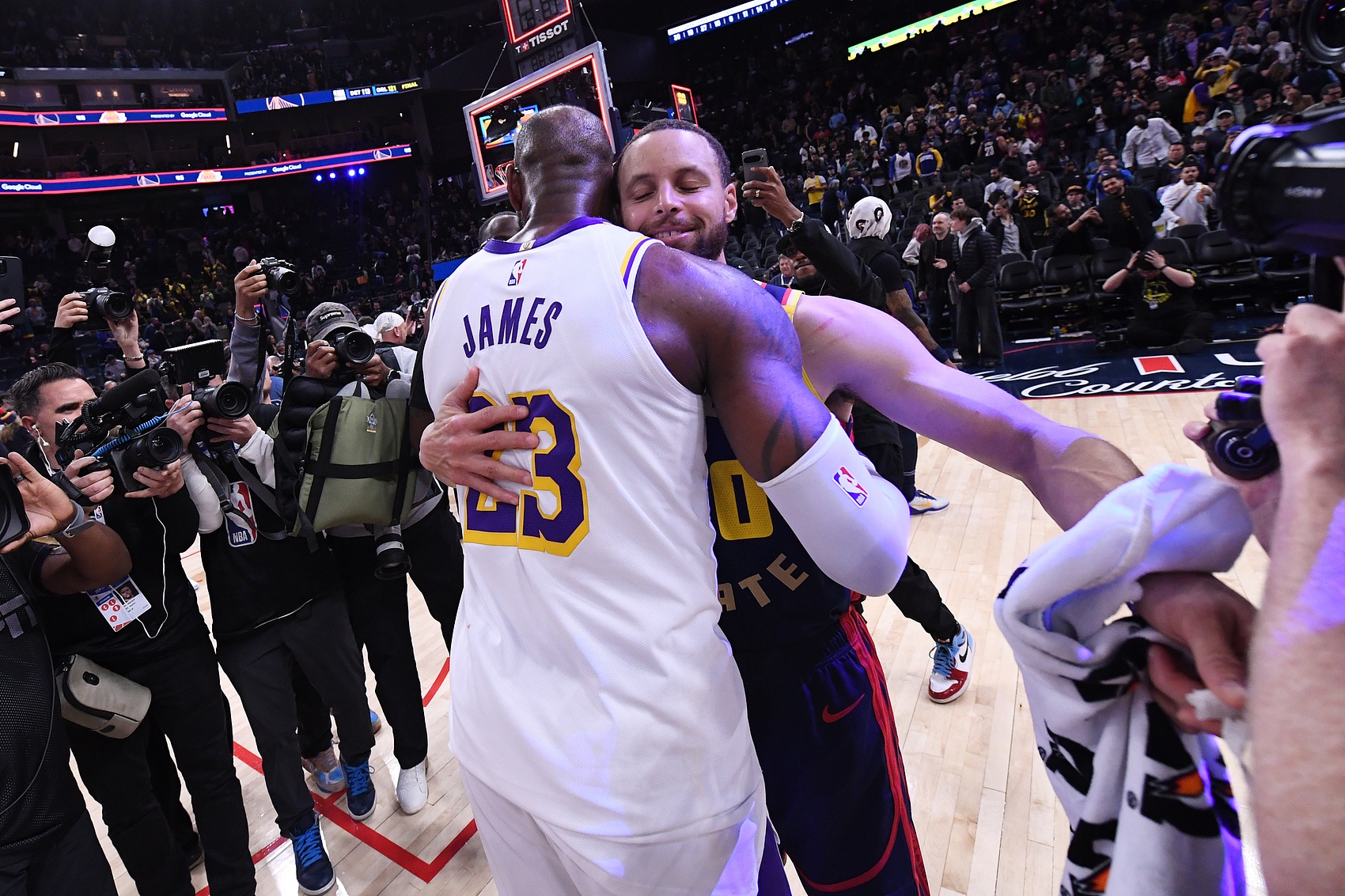  見證傳奇！詹姆斯庫里年滿36歲且同場均砍下35+ NBA歷史首對！
