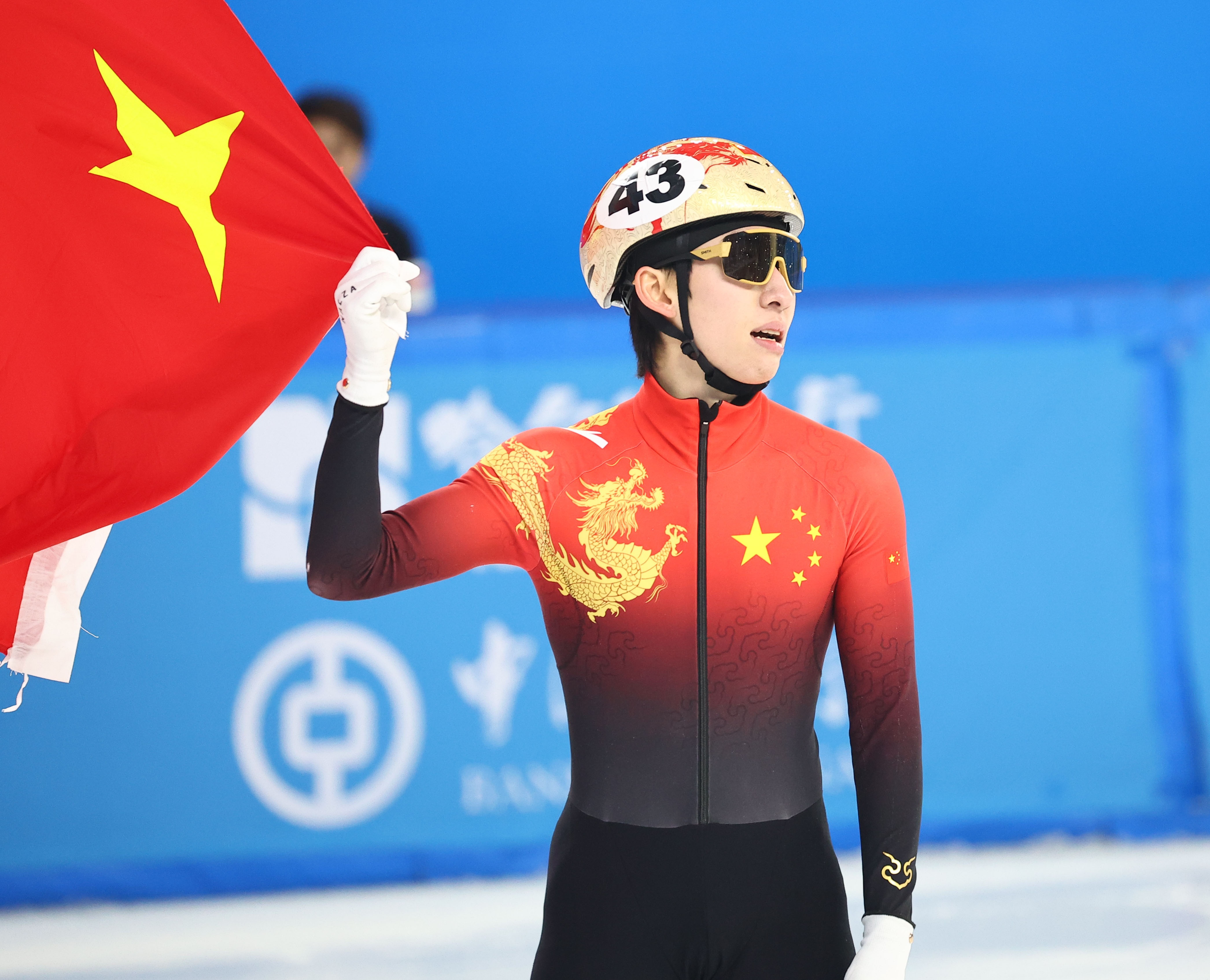  媒體人：中國(guó)冰雪歸化非常成功，但足球歸化花更多錢(qián)卻連水花都沒(méi)