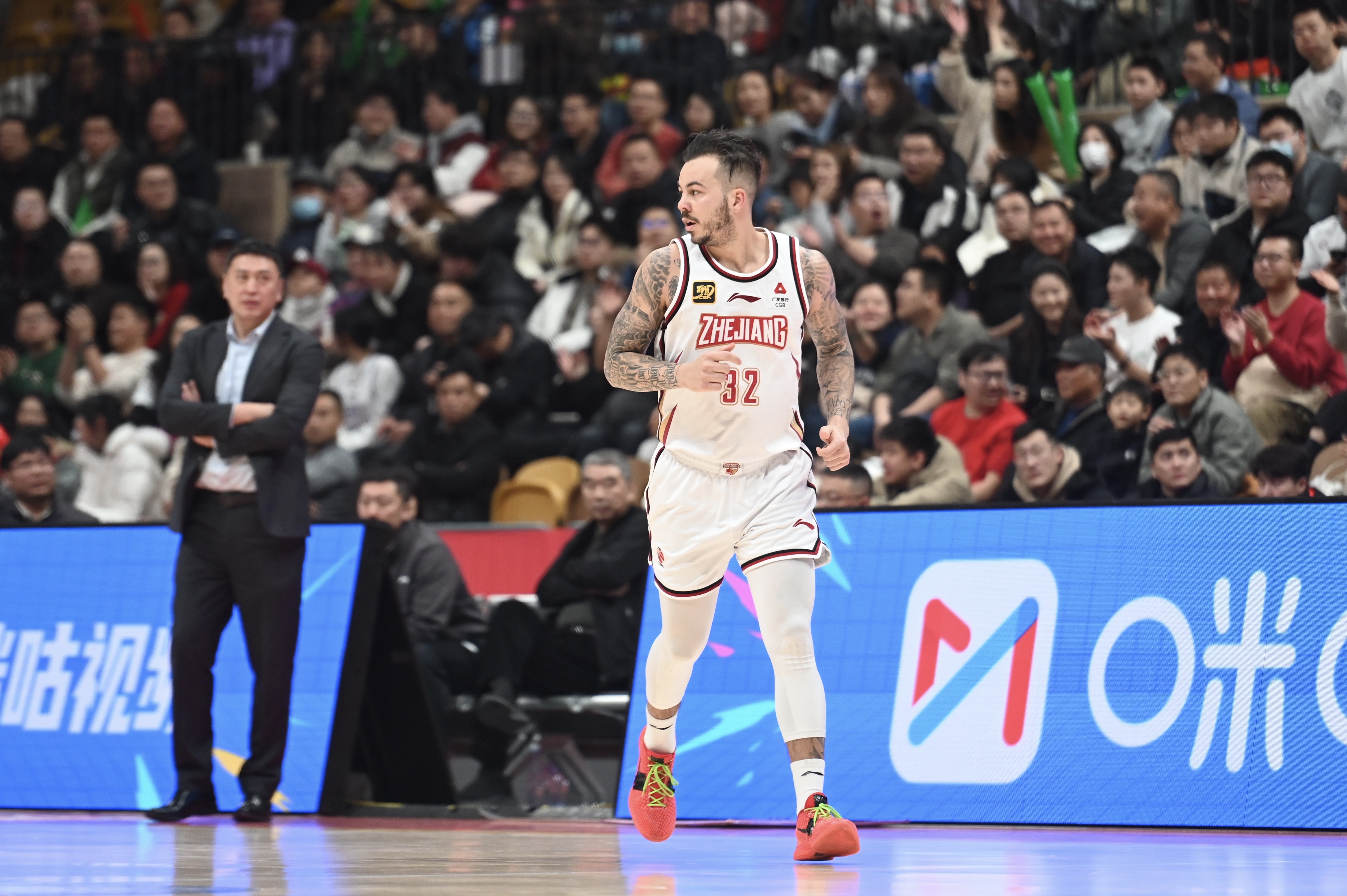  40+三雙難救主！約克39中18&三分22中10空砍48分10籃板11助攻