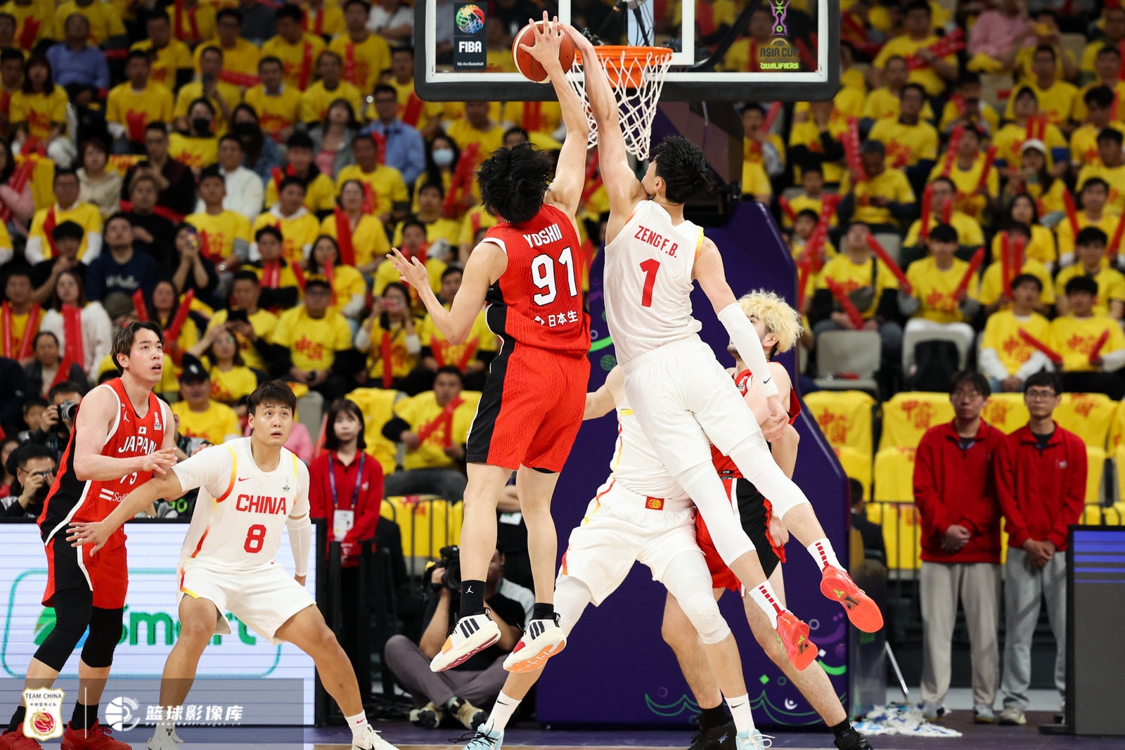  中國男籃內(nèi)外開花 曾凡博攻防一體在線 中國大勝日本42分！