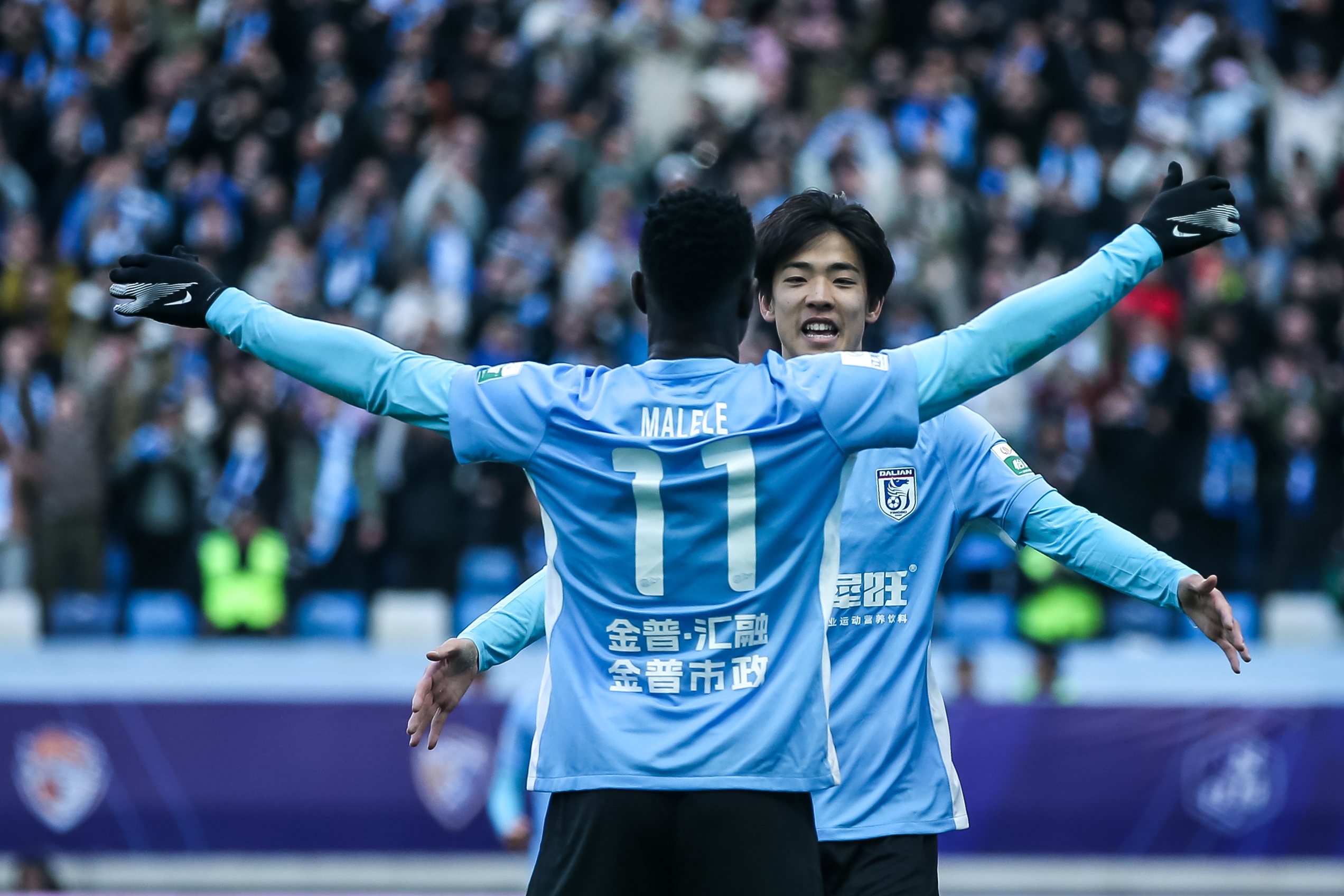  青春風(fēng)暴刮起來(lái)！19歲朱鵬宇&18歲王鈺棟處子球 19歲李新翔1射2傳